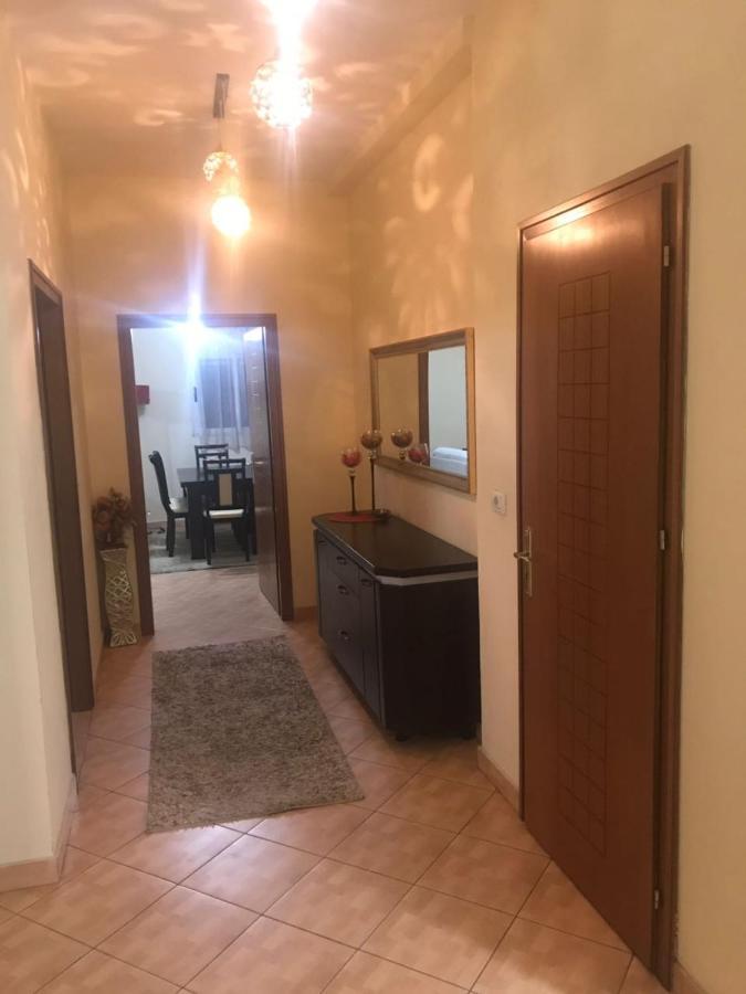 Lovely 2 Bedroom Apartment Tirana Exterior foto